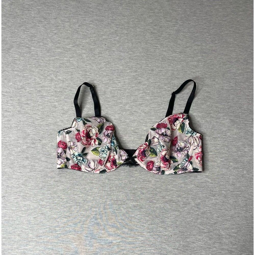 Victoria’s Secret Very Sexy Low Cut Embroidered Unlined Demi Bra - Picture 7 of 12